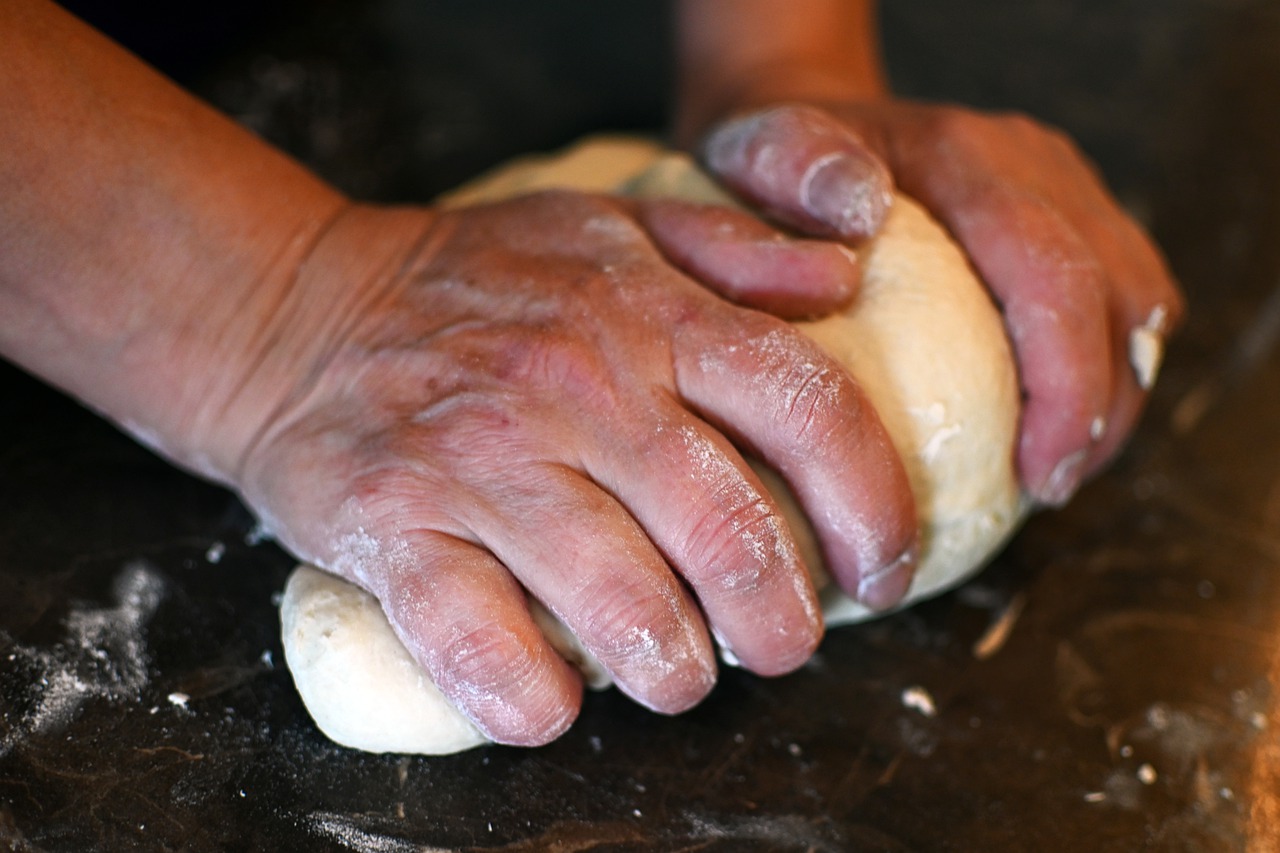 OSTbröd som vi älskar: 30 minuters arbete och du har det godaste hembakade brödet, jag gör det också istället för bröd!