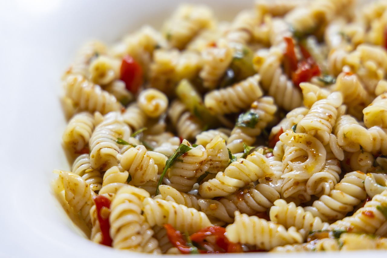 Du behöver bara 1 gräddfil och ett paket pasta: 11 bästa recepten på supersnabba luncher med god smak!